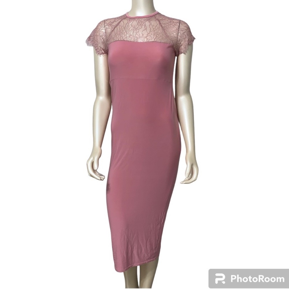 ✨NWT✨ asos Maternity Stretchy Dress with Lace
